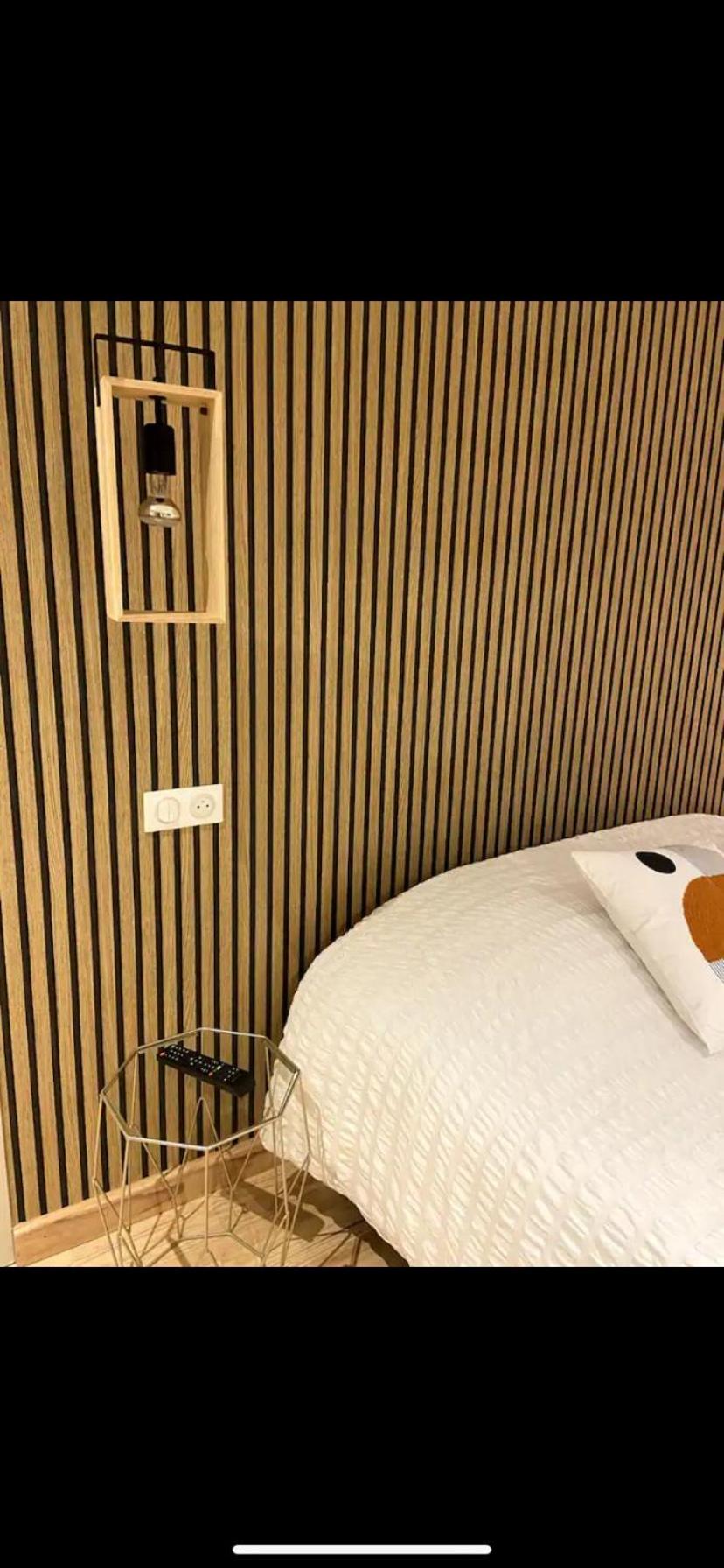 Hotel Restaurant La Renaissance Saint-Cirgues-en-Montagne 外观 照片